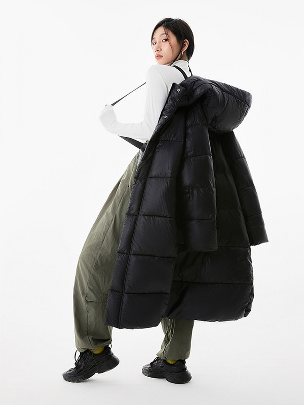 Crna sjajna jakna s kaputom Ženska modna deblja zimska jakna s kapuljačom 2023. Ženska topla gornja odjeća otporna na vjetar otporna na kišu