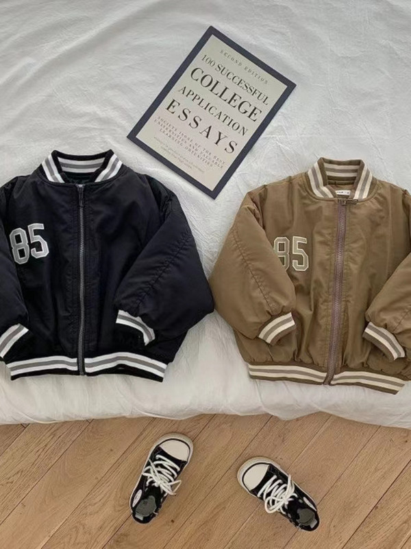 2023 New Baby Snow Wear Coat Παιδικά βαμβακερά ρούχα με επένδυση Παχύ Φθινοπωρινό χειμωνιάτικο γράμμα για κορίτσια Εξωτερικά ρούχα για αγόρια