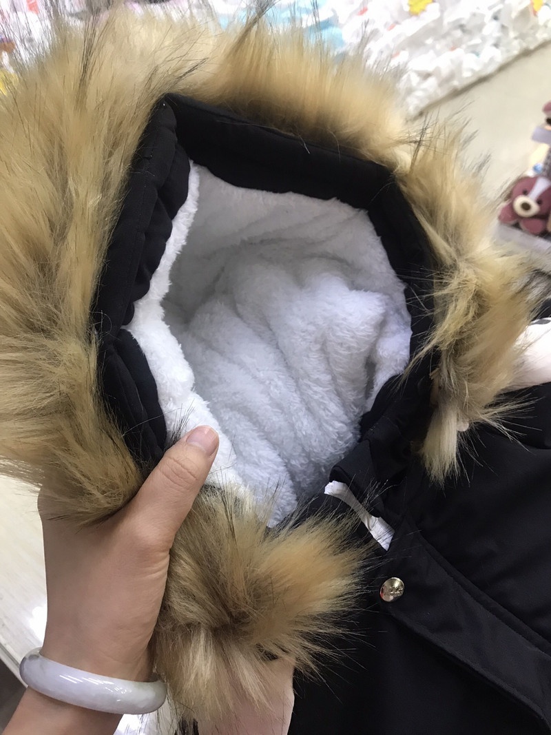 2023 Junior Dječaci Zimska pamučna flis podstavljena krznena kapuljača Parka s kapuljačom Slova Snowsuits 3 5 6 8 10 11Years Plus Baršunasti Topli Debeli Kaputi