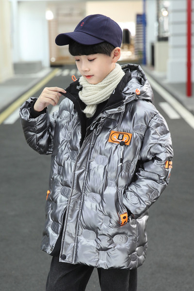 Dječja podebljana donja jakna Novi zimski kaput za dječake Svijetla kožna pamučna odjeća Crno srebrna Gornja odjeća s patentnim zatvaračem za djecu XMP498