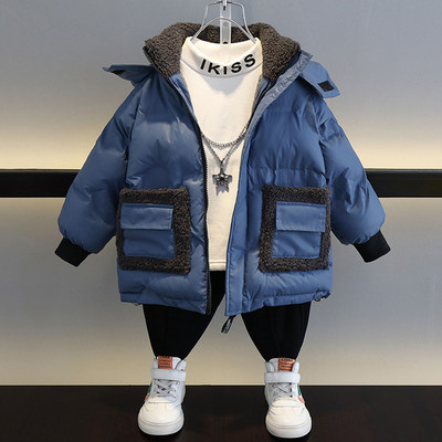 Téli ruhák fiúknak meleg plüss kapucnis bő gyerek dzsekik 2023 új pehelypamut kabát vízálló gyerekparkas XMP475