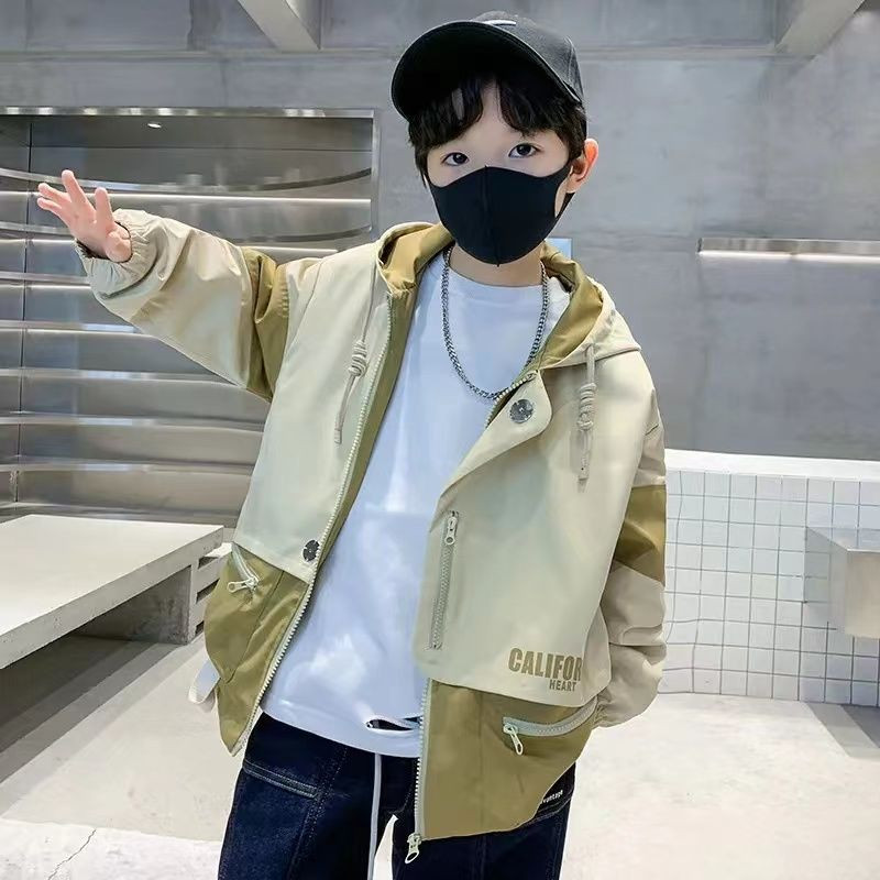 Saliktas ikdienišķas rāvējslēdzēja kapuces mēteļi pavasara rudens zēniem ielas apģērba jaka Bērnu modes ar pilnām piedurknēm apdrukātas drēbes