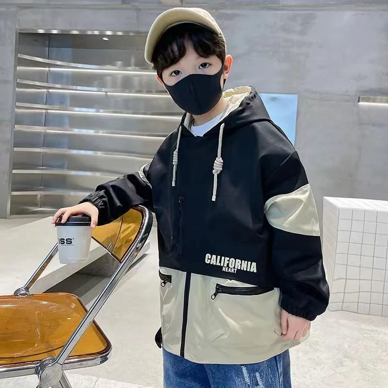 Saliktas ikdienišķas rāvējslēdzēja kapuces mēteļi pavasara rudens zēniem ielas apģērba jaka Bērnu modes ar pilnām piedurknēm apdrukātas drēbes