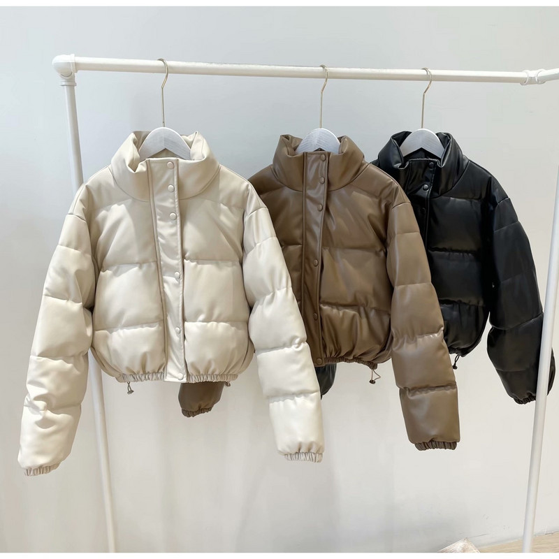 JulyPalette din piele solidă PU pentru femei Jachete scurte din bumbac pentru pâine iarnă groase și calde guler largi Parka pentru damă.