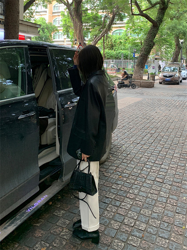 Palton din piele pentru femei Blazere mici negre Imbracaminte de exterior 2023 de primăvară la modă nouă, temperament liber, cu mânecă lungă, jachete din PU cu un singur piept