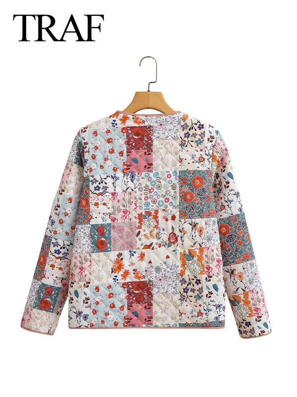 TRAF Sievietēm Jauns šiks Ziemas ziedu apdruka stepēta jaka O kakla ar garām piedurknēm Sievietei ikdienas modes brīvi virsdrēbes Ielu apģērbi