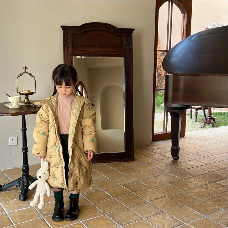 Pūkiniai mergaičių medvilniniai drabužiai žieminiai nauji drabužiai vaikams Madingi ilgi kūdikių paltai Viršutiniai drabužiai ilgomis rankovėmis Paprasta žemė