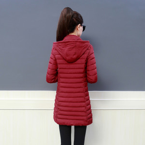 2022. gada jauna lielizmēra viegla polsterēta jaka ziemas sievietēm ar noņemamu kapuci, silti kokvilnas apģērbi, lielizmēra L-6XL garie parki