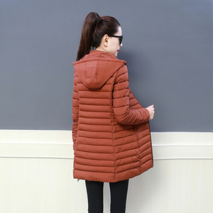 2022. gada jauna lielizmēra viegla polsterēta jaka ziemas sievietēm ar noņemamu kapuci, silti kokvilnas apģērbi, lielizmēra L-6XL garie parki