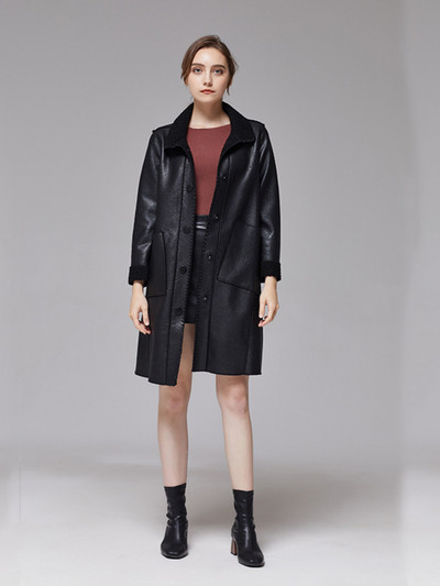 Paltoane de damă Streetwear Toamnă Nou în jachetă de piele Fashion Trench subțire din catifea Îmbrăcăminte de iarnă pentru femei Top cald cu mânecă lungă