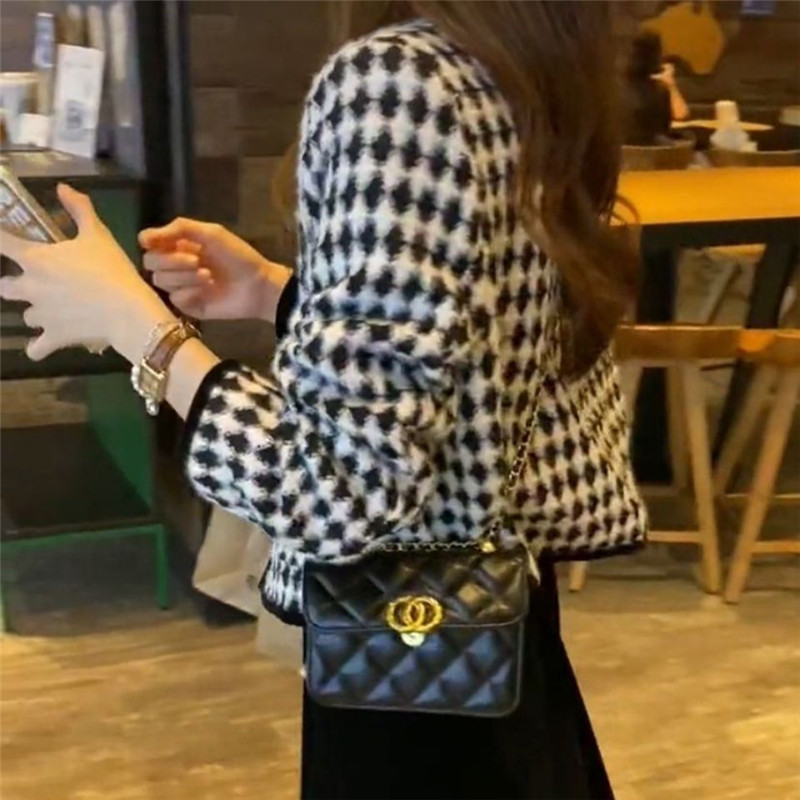 Jachete de bază femei stil francez design temperament decupat cu decolteu în V de toamnă îmbrăcăminte pentru femeie gingaș clasic cardigan cu picior de gală Nou