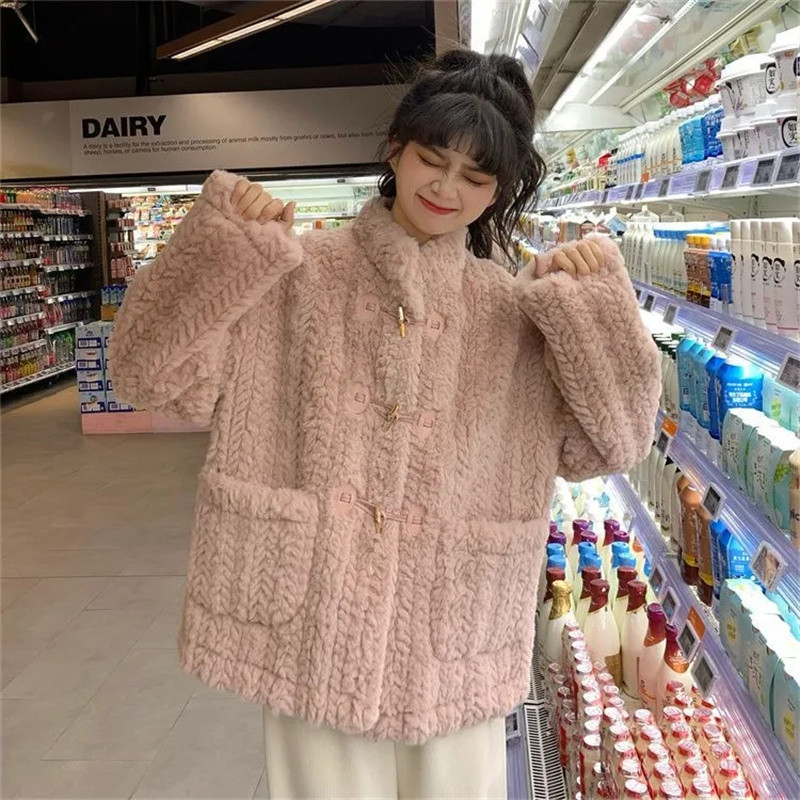 Jēra spalvu mazs, smaržīgs stila mētelis sievietēm rudens un ziemas laikā, sabiezināts 2023. gada jauns Korejas augstas kvalitātes govs raga mētelis P126