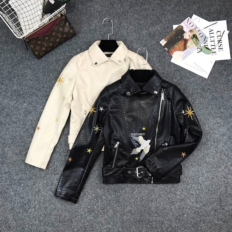 Krokodila raksts Short Slim Atloks Pu ādas jakas sieviešu ar garām piedurknēm Putnu raksts Izšuvumi Mazgāts PU ādas jakas F1534