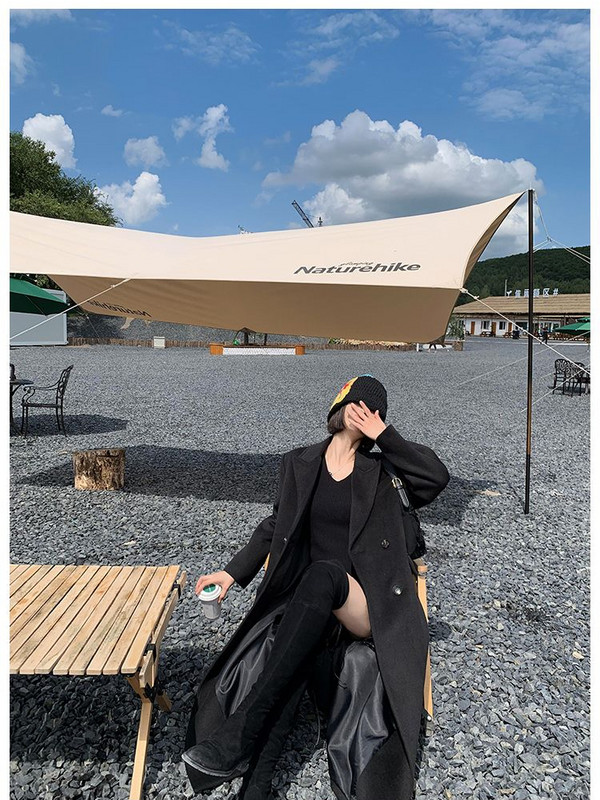 Juodas vilnonis moteriškas paltas, 2023 m. naujo temperamento Hepburn stiliaus, ilgis iki kelių, universalūs madingi vintažinio audinio paltai moterims