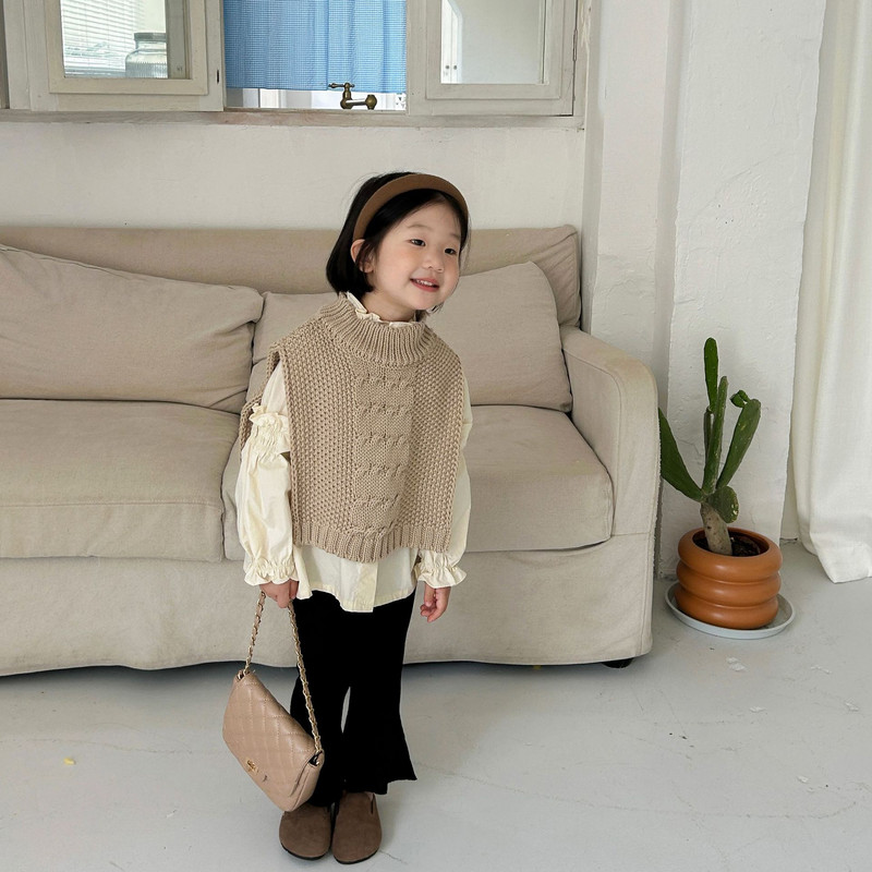 Îmbrăcăminte pentru fete în stil coreean