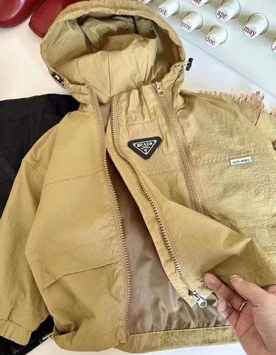 Jaunas zēnu jakas Bērnu mēteļi Modes bērnu virsdrēbes Pavasara rudens 2023-001