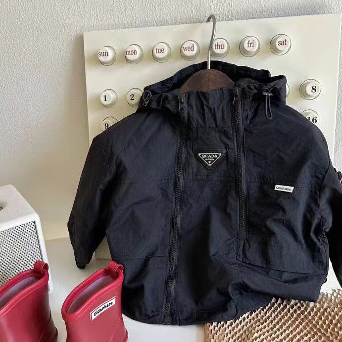 Jaunas zēnu jakas Bērnu mēteļi Modes bērnu virsdrēbes Pavasara rudens 2023-001