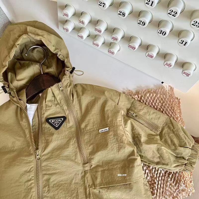 Jaunas zēnu jakas Bērnu mēteļi Modes bērnu virsdrēbes Pavasara rudens 2023-001