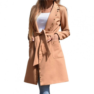 Ženski kaput, ovratnik s preklopom, dugi rukavi, remen na vezanje oko struka, dekor s zakovicama, srednje dugačak vuneni zimski topli ženski kaput, ulična odjeća