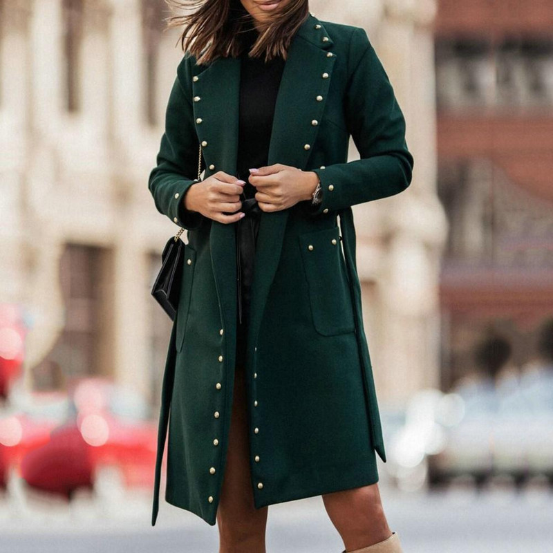 Ženski kaput, ovratnik s preklopom, dugi rukavi, remen na vezanje oko struka, dekor s zakovicama, srednje dugačak vuneni zimski topli ženski kaput, ulična odjeća