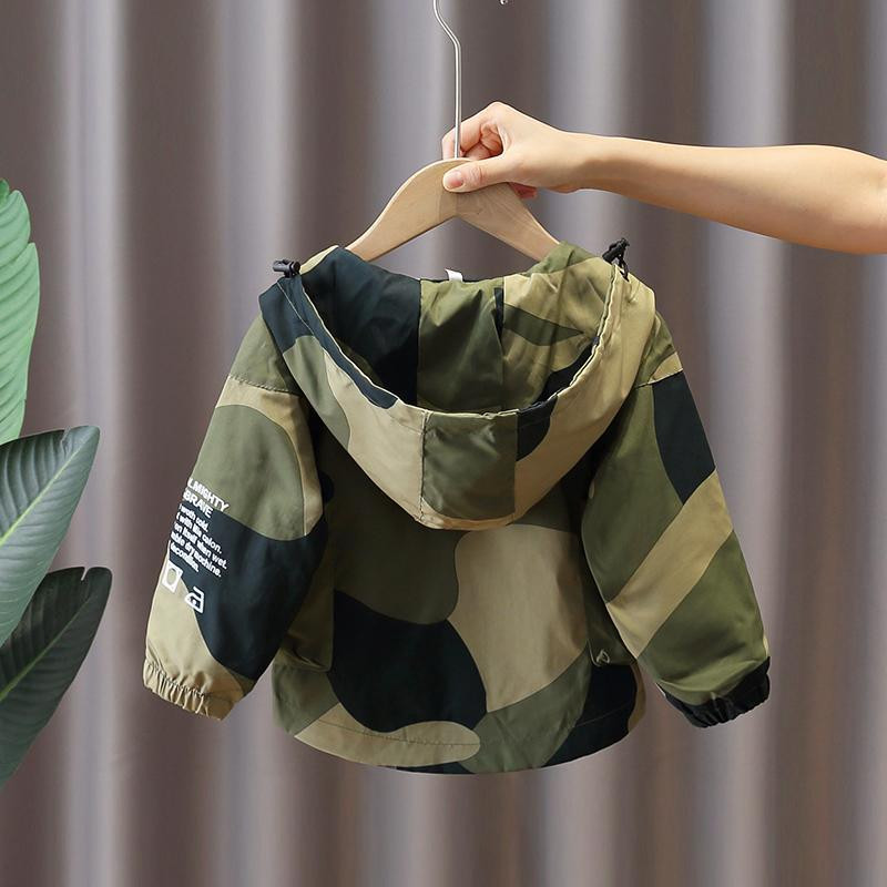 2023. gada jauns bērnu apģērbs zēnu jakas ar kapuci ar garām piedurknēm pavasara rudens modes ikdienišķa stila maskēšanās topi ar rāvējslēdzēju