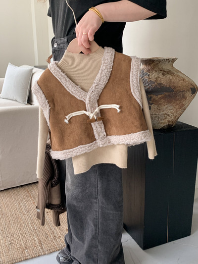 Meiteņu rudens un ziemas kažokādas integrēta veste 2023 Korejiešu meiteņu ārzemju stila jēra kažokādas biezināta plecu veste