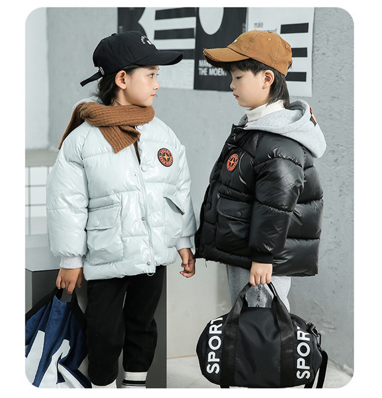 Zima Dječaci Djevojčice Gornja odjeća s kapuljačom Tople jakne Snježna odijela Dječja dječja pamučna kaputi Visokokvalitetna vanjska odjeća Novo