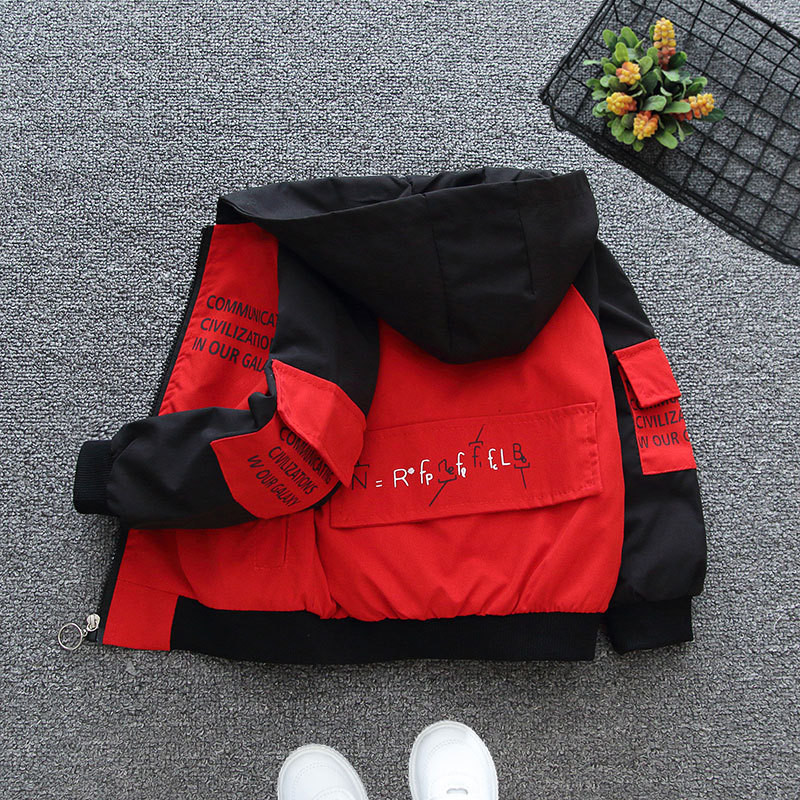 Îmbrăcăminte exterioară pentru băieți, iarnă și toamnă.