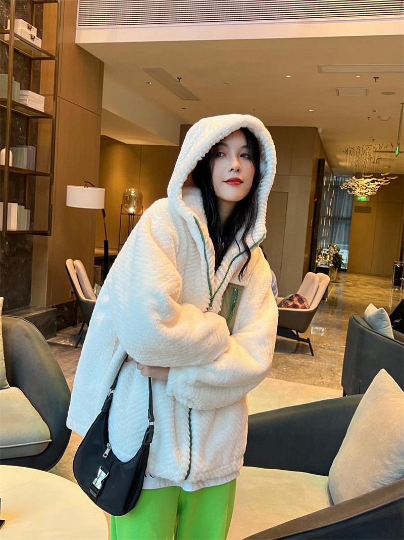 Jakne Harajuku Korejska modna ulična odjeća Ženska jakna s patentnim zatvaračem Jagnjeće runo Pliš Oversize Opušteni bijeli zimski kaputi s kapuljačom