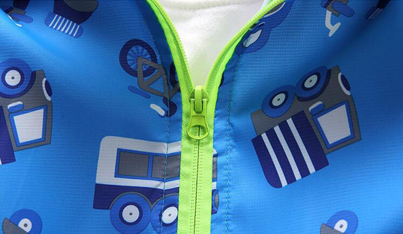 Rajzfilm autós kapucnis dzsekik fiúknak kabát fiúknak Felsőruházat baba dzseki gyerekeknek vízálló széldzseki gyermekruházat 2021 tavasz