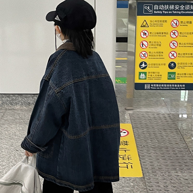 Gyermekruházat, fiú őszi-téli farmerdzsekik, férfi széldzseki, koreai változat top trend felsőruházat 1-127