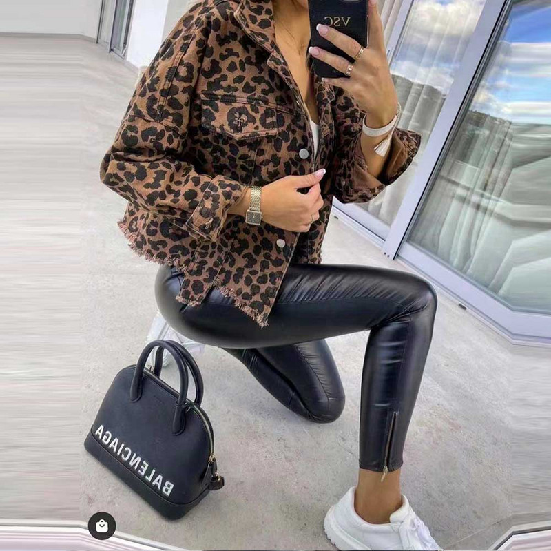 Traper kaput Jesenska nova vintage 2023. kratka traper jakna s jednim kopčanjem s leopard printom, dugih rukava za žene