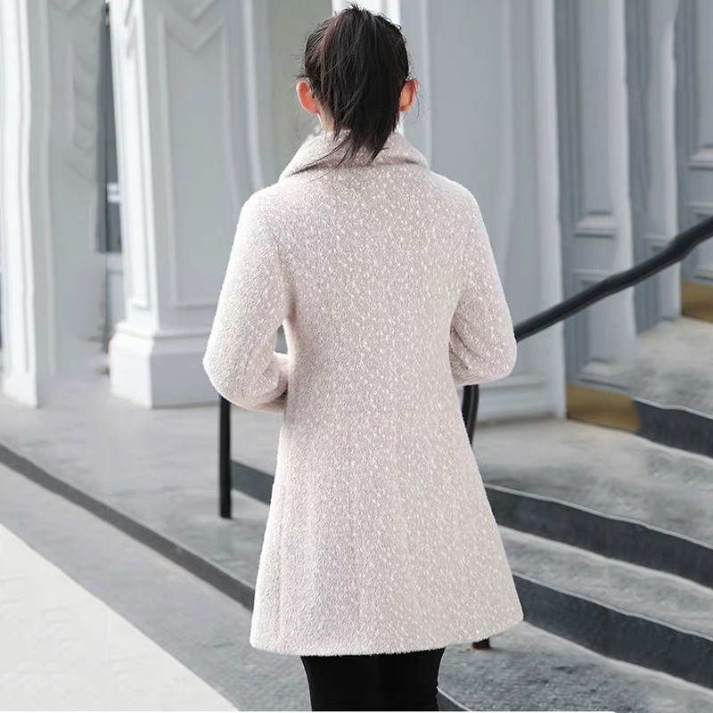 Jauns sieviešu korejiešu mākslīgās ūdeles vilnas vilnas jaka rudens ziemas, garš, biezināts zelta ūdeles vilnas mētelis sieviešu ikdienas silts mētelis