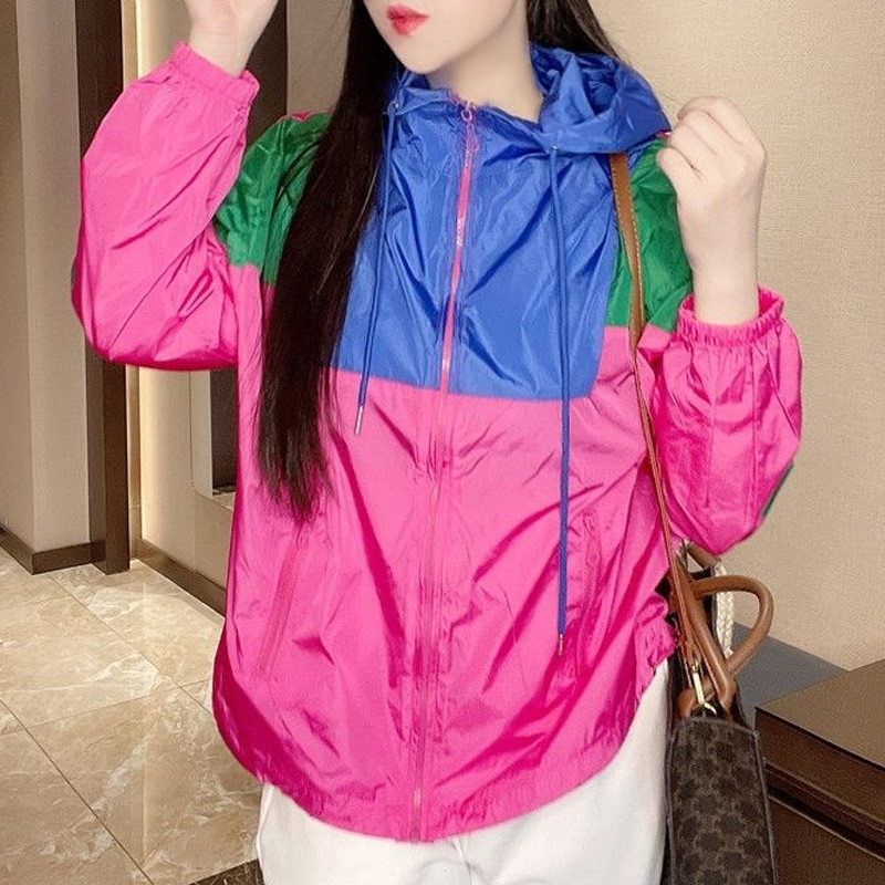 Novi ljetni europski kolodvor 2023. Ležerni ležerni kaput u zapadnom stilu široke kontrastne boje, prekomjerna zaštita od sunca, tanki kaput s kapuljačom dugih rukava