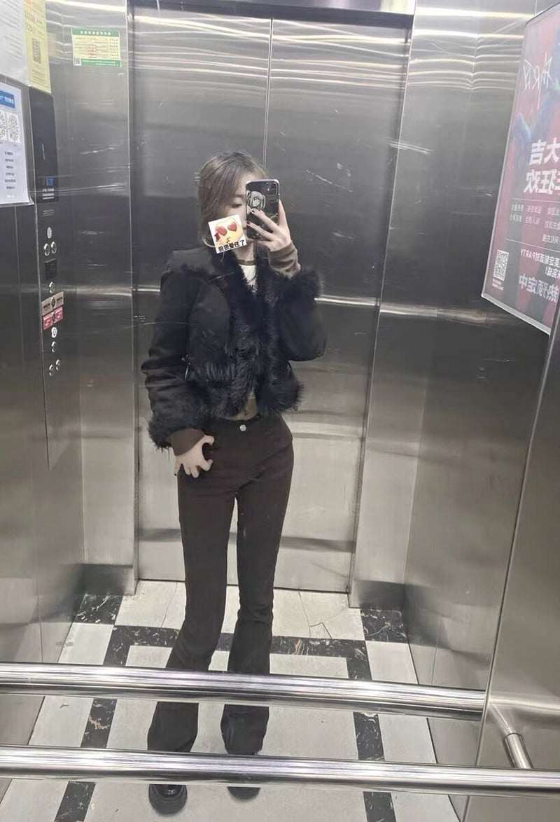 2023 m. naujoji pavasario rudens moteriška PU kailinė striukė ilgomis rankovėmis vilnoniais kraštais austas matinės vilnos integruotas medvilninis paltas, pastorintas