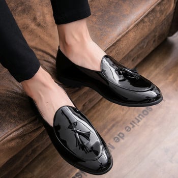 Ръчно изработени модни мокасини с пискюли Черна долна част Кожени джентълменски модни обувки за стрес Мъжки бизнес обувки за шофиране