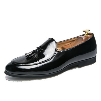 Ръчно изработени модни мокасини с пискюли Черна долна част Кожени джентълменски модни обувки за стрес Мъжки бизнес обувки за шофиране