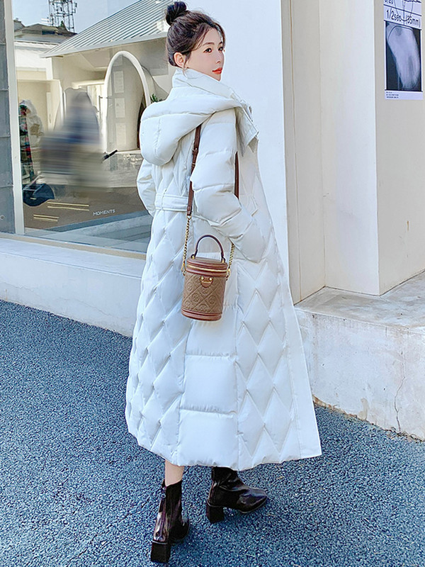 Zimske ženske donje jakne s remenom za 2023. Dugačka ženska pufer jakna s kapuljačom, podstavljene pamučne parke, deblji kaput otporan na vjetar