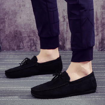 Ανοιξιάτικα κόκκινα σουέτ Loafers Slip On Walking για Ανδρικά Μαλακά Δερμάτινα Μοκασίνια 2023 Νέα Μόδα άνετα Casual Ανδρικά Flat παπούτσια