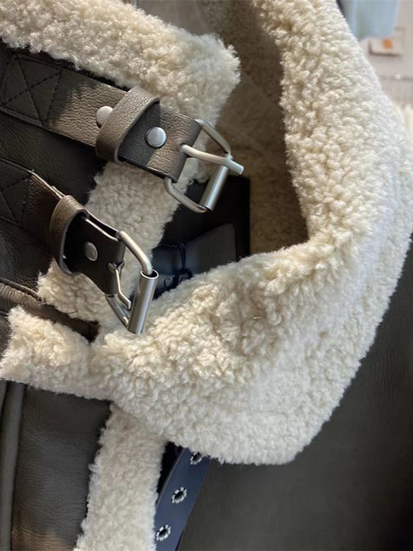 Ženska janjeća jakna od umjetnog krzna 2023., zimska ženska, kratka, debela jakna, vintage High Street topla spojena ženska šik odjeća za motocikle