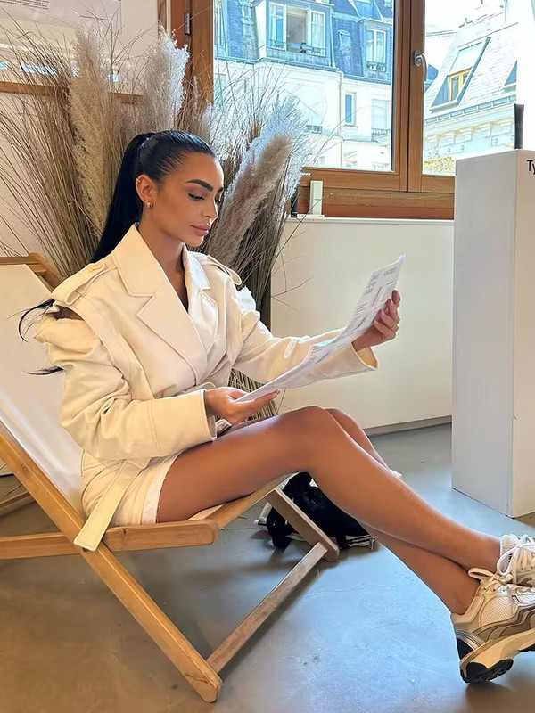 Tavaszi őszi női, kétsoros, rövid kabát, levehető utcai viselet, női hajtóka, divatos széldzseki öves kabáttal