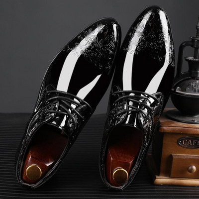 Ležerne poslovne cipele za muškarce Svečane cipele na vezanje Svečane crne lakirane brogue cipele za muška vjenčanja Uredske oksfordice