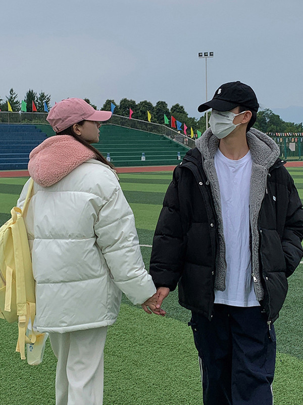 Nova zimska pufer jakna za 2023. Ženska vjetrootporna pamučna podstavljena jakna Ženska gornja odjeća s kapuljačom od janjeće vune