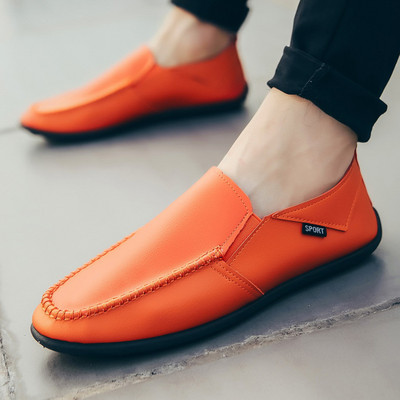 Nauji pavasario vasaros vyriški laisvalaikio batai vyriški vaikštantys odiniai tingūs korėjietiški vyriški prilipdomi laiveliai, kvėpuojantys jaukūs 39-44 dydžio pu Sapatillas