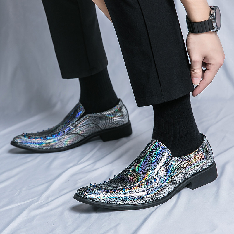 Férfi Alkalmi Cipők Luxus Márka Kiváló minőségű Point Toe Chelsea Férfi Cipők Párok Csillogó bőr bulicipők Zapatos De Vestir