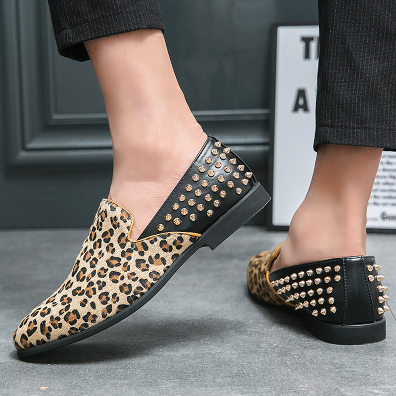 Muške mokasine Leopard cipele za čamce Dizajn zakovica od PU kože visoke kvalitete, udobne personalizirane modne cipele za vožnju, velika veličina 38-48