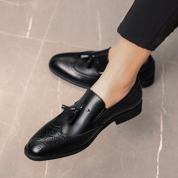 Голям размер 38-48 Мъжки броги Британски Оксфордски обувки Мъжки джентълменски обувки от PU кожа Zapatos Hombre Flats Мъжки мокасини с пискюли