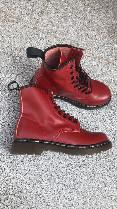 Popularitate Cizme Femei Și Bărbați Cizme din piele Pantofi femei Fashion High Top Unisex Cizme de iarnă Motociclete Bărbați Pantofi