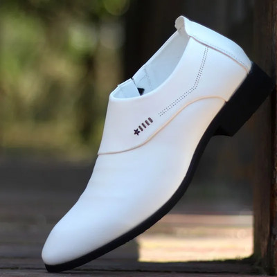 Pantofi de rochie pentru bărbați Mocasini pentru bărbați Pantofi din piele italiană pentru bărbați Mocasini pentru bărbați de designer formali pantofi de designer de lux de nuntă alb