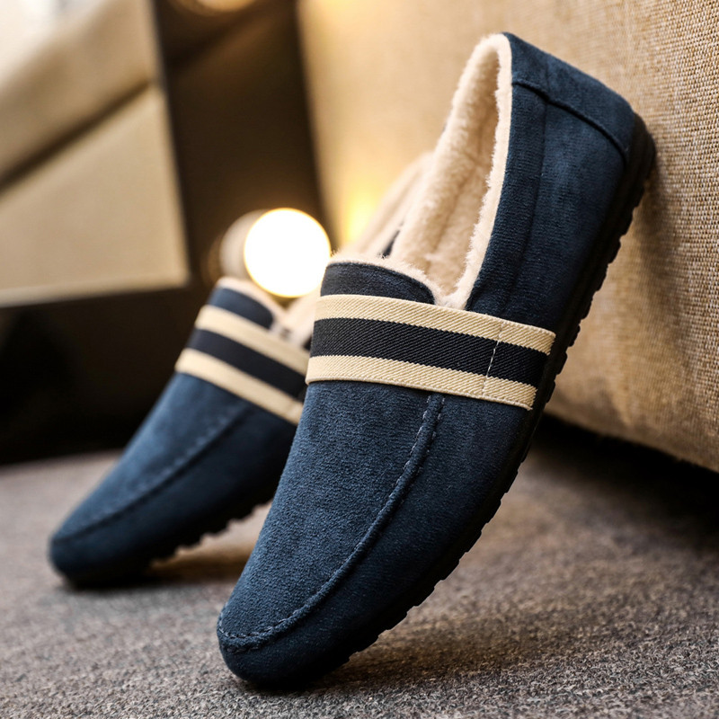 Muške kožne natikače Zimske tople plišane ležerne mokasine natikače Muške ravne modne cipele Muške cipele za vožnju Zapatos De Hombre